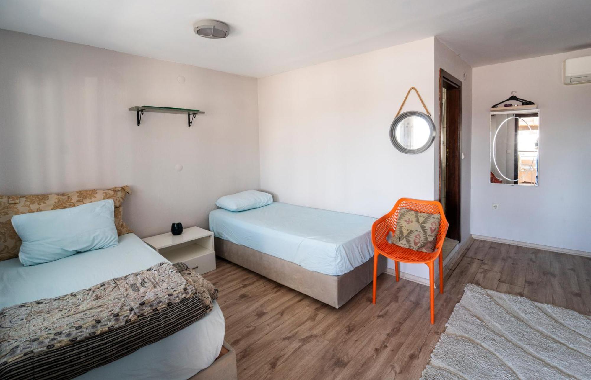 La Luna Hostel Бодрум Экстерьер фото
